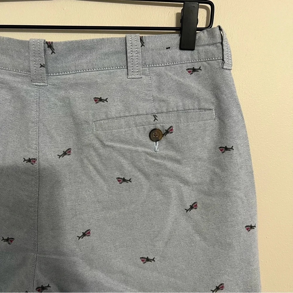 J Crew Gramercy Men’s Light Blue Shark Print Shorts size 31